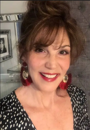 <em>Laura.R</em>